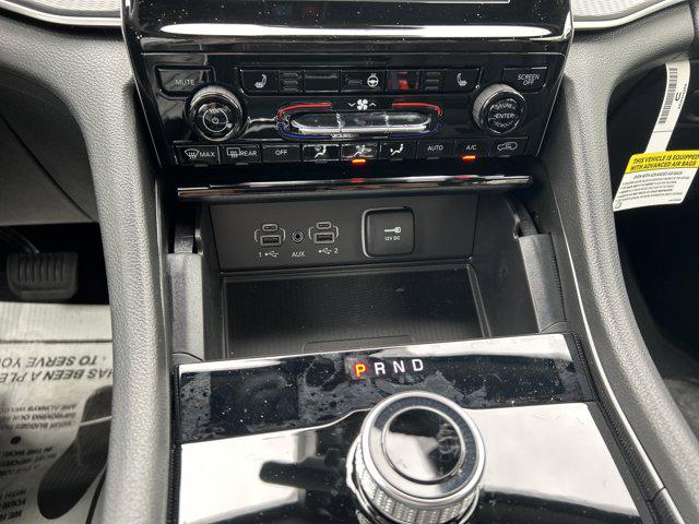 2026 Jeep Grand Cherokee Altitude 4x2