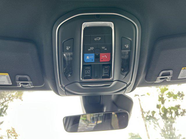 2026 Jeep Grand Cherokee Altitude 4x2