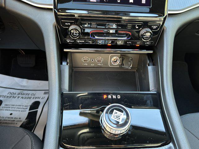 2026 Jeep Grand Cherokee Altitude 4x2