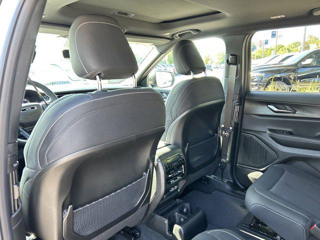 2026 Jeep Grand Cherokee Altitude 4x2