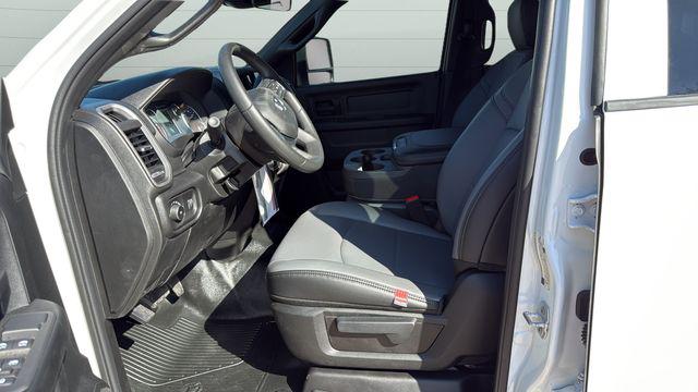 2026 Ram 3500 Tradesman/Big Horn