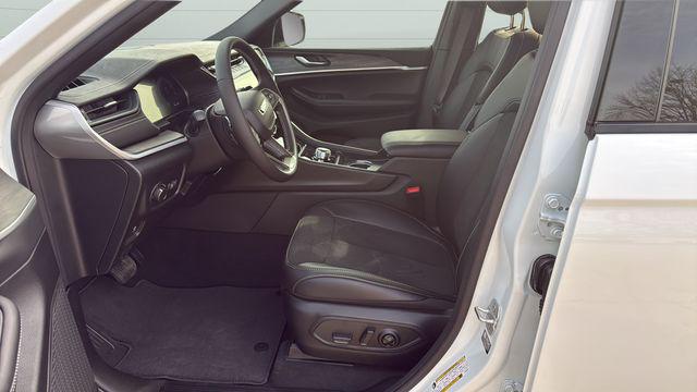 2026 Jeep Grand Cherokee L Altitude 4x4
