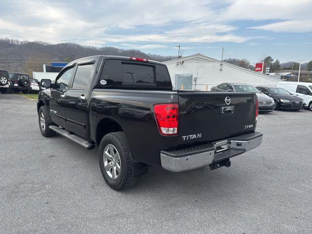 2014 Nissan Titan SV