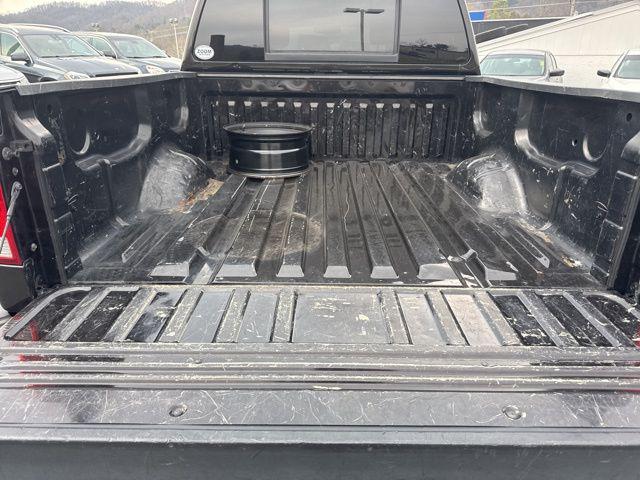 2014 Nissan Titan SV
