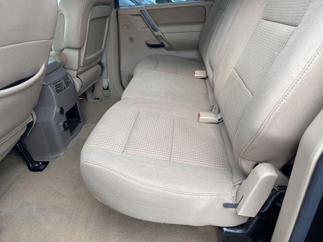 2014 Nissan Titan SV