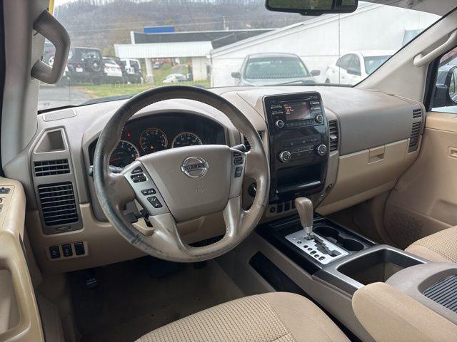 2014 Nissan Titan SV
