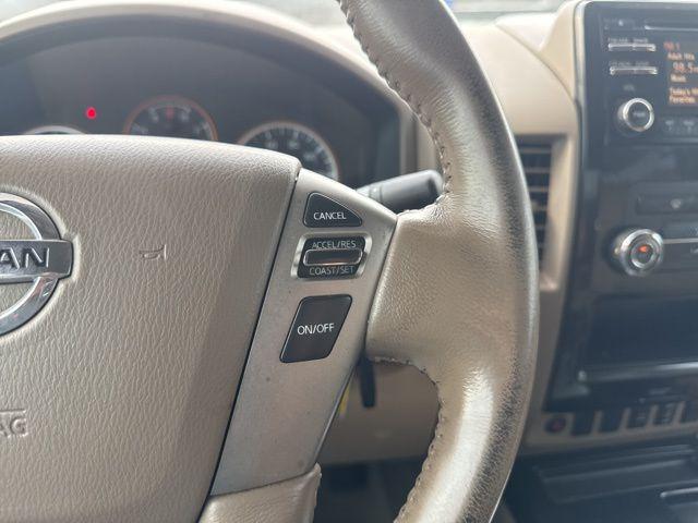 2014 Nissan Titan SV