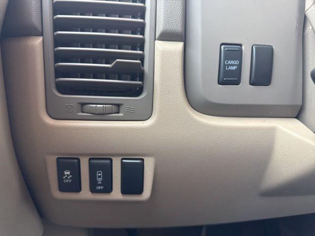2014 Nissan Titan SV