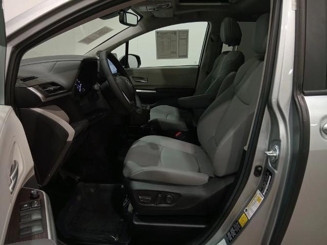 2024 Toyota Sienna XLE 8 Passenger