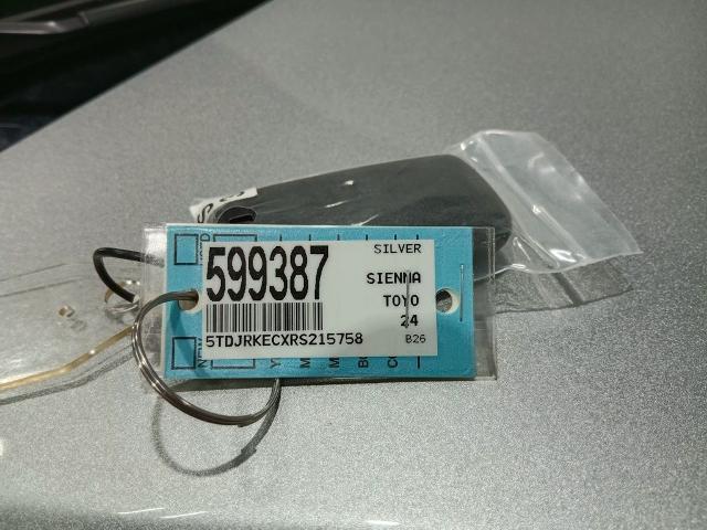 2024 Toyota Sienna XLE 8 Passenger