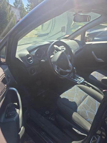 2013 Ford Fiesta SE