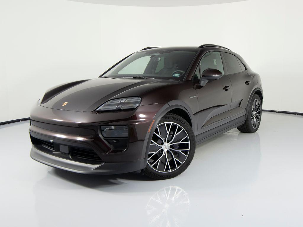 /2025 Porsche Macan-Electric