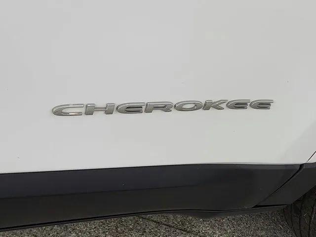 2022 Jeep Cherokee Latitude Lux 4x4
