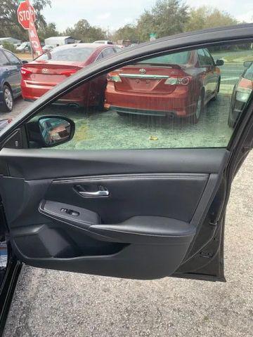 2021 Nissan Sentra SV Xtronic CVT