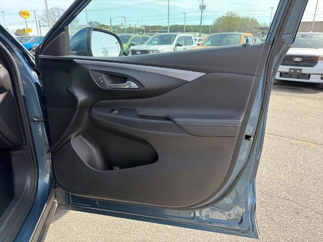 2024 Buick NV Preferred FWD