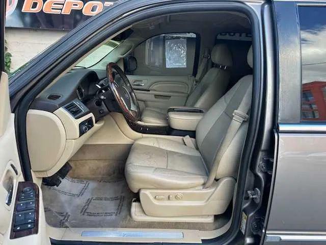 2014 Cadillac Escalade Luxury