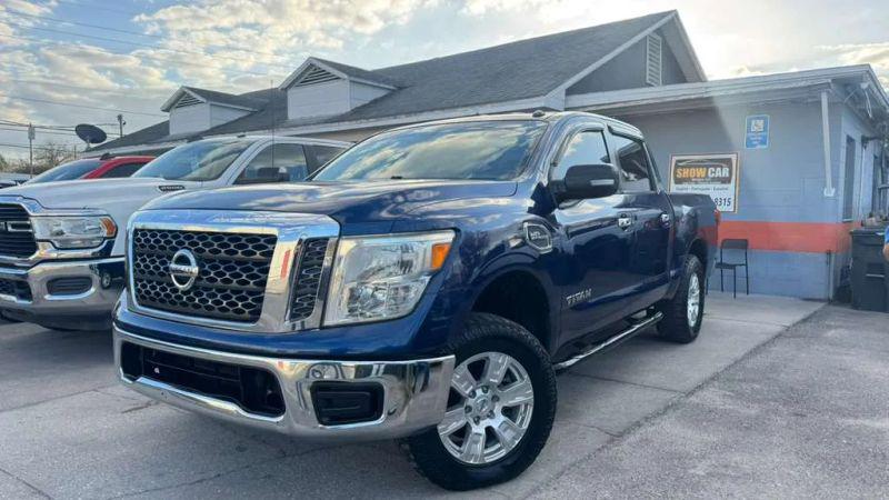 2017 Nissan Titan SV