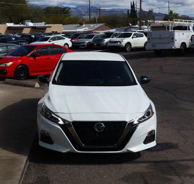 2020 Nissan Altima SR FWD