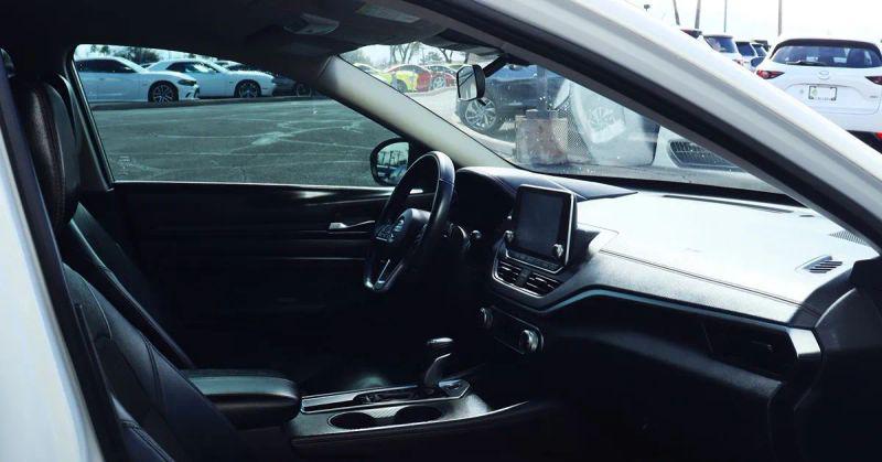 2020 Nissan Altima SR FWD