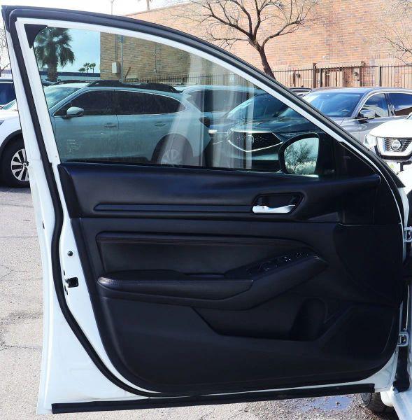 2020 Nissan Altima SR FWD