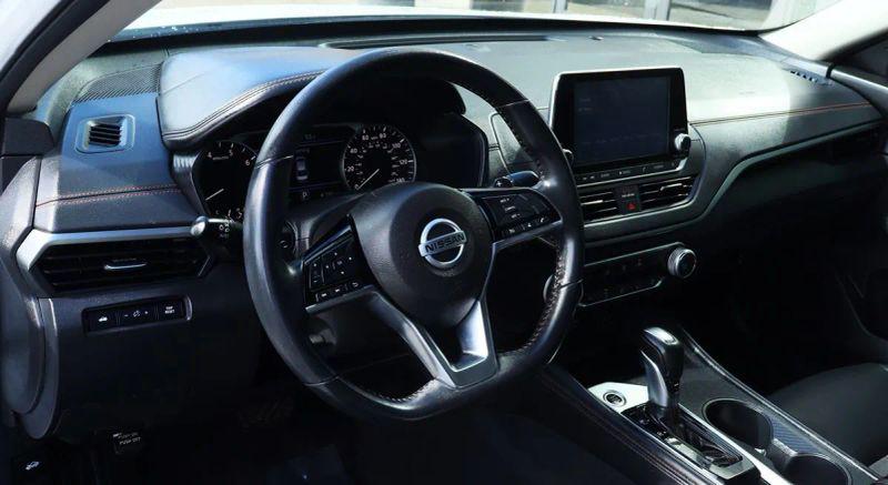 2020 Nissan Altima SR FWD