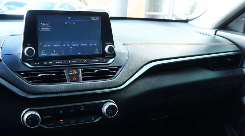 2020 Nissan Altima SR FWD