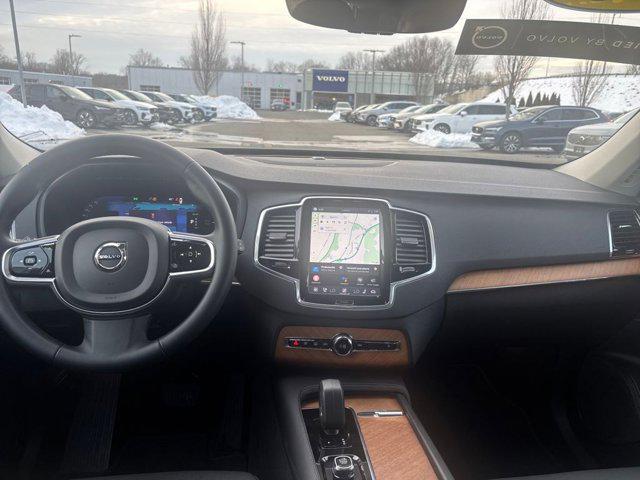 2023 Volvo XC90 Recharge T8 Plus Bright Theme 7-Seater