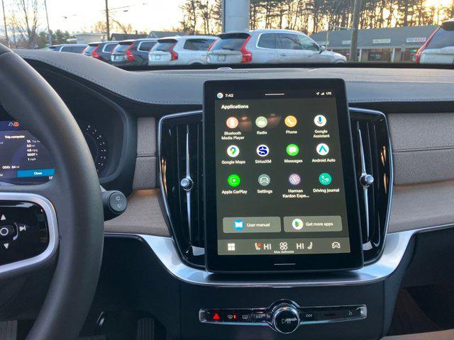 2026 Volvo XC90 Plus, B6 AWD Gas (mild hybrid), Gasoline, Bright, 6 Seats
