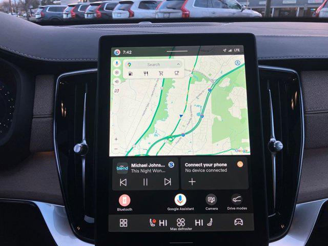2026 Volvo XC90 Plus, B6 AWD Gas (mild hybrid), Gasoline, Bright, 6 Seats