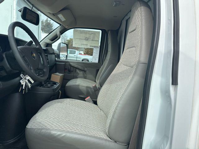 2025 Chevrolet Express Cutaway Work Van