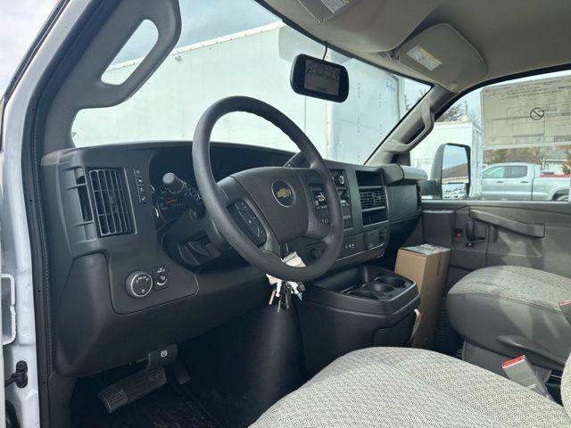 2025 Chevrolet Express Cutaway Work Van