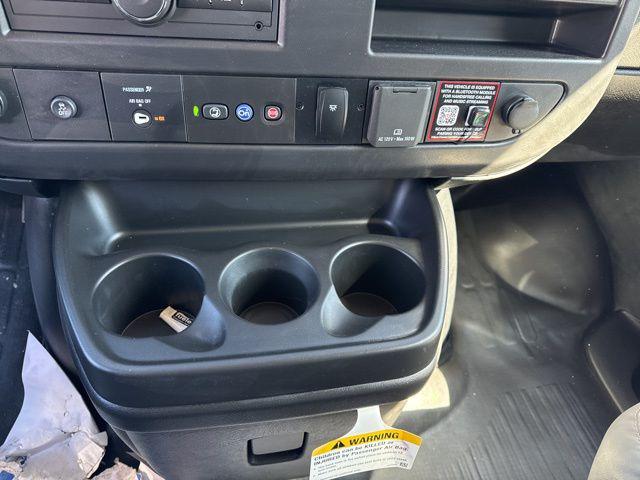 2025 Chevrolet Express Cutaway 4500 Van