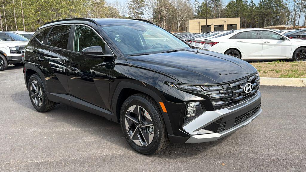 New 2026 Phantom Black HYUNDAI SEL FWD image 4