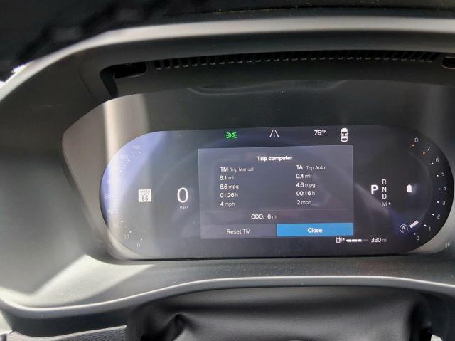2026 Volvo XC40 Plus, B5 AWD Gas (mild hybrid), Dark
