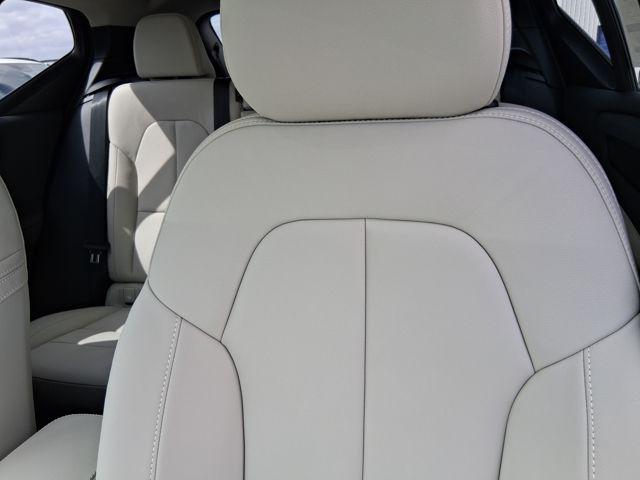 2026 Volvo XC40 Plus, B5 AWD Gas (mild hybrid), Dark