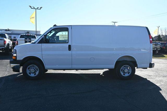 2026 Chevrolet Express Cargo Van 2500 Regular Wheelbase, WT, RWD
