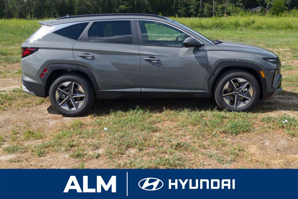 New 2026 Gray HYUNDAI SEL FWD image 5