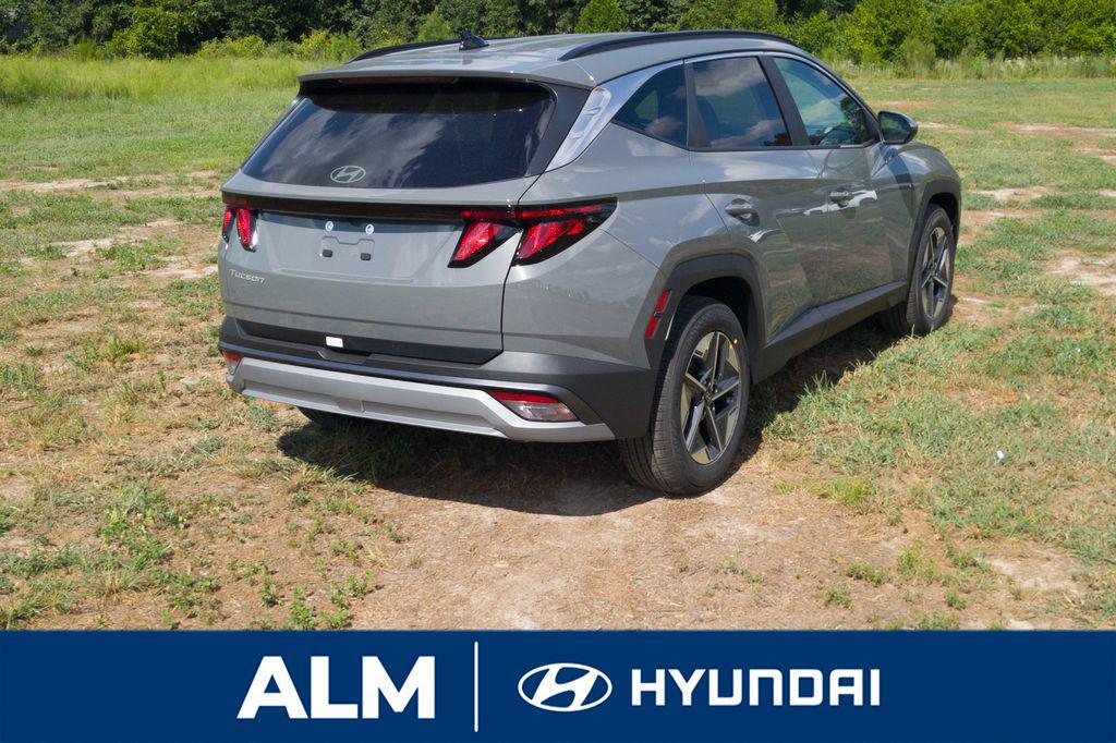 New 2026 Gray HYUNDAI SEL FWD image 6