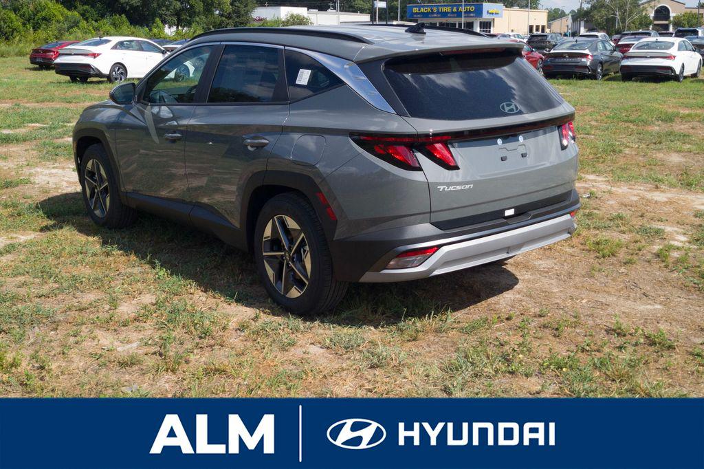 New 2026 Gray HYUNDAI SEL FWD image 8