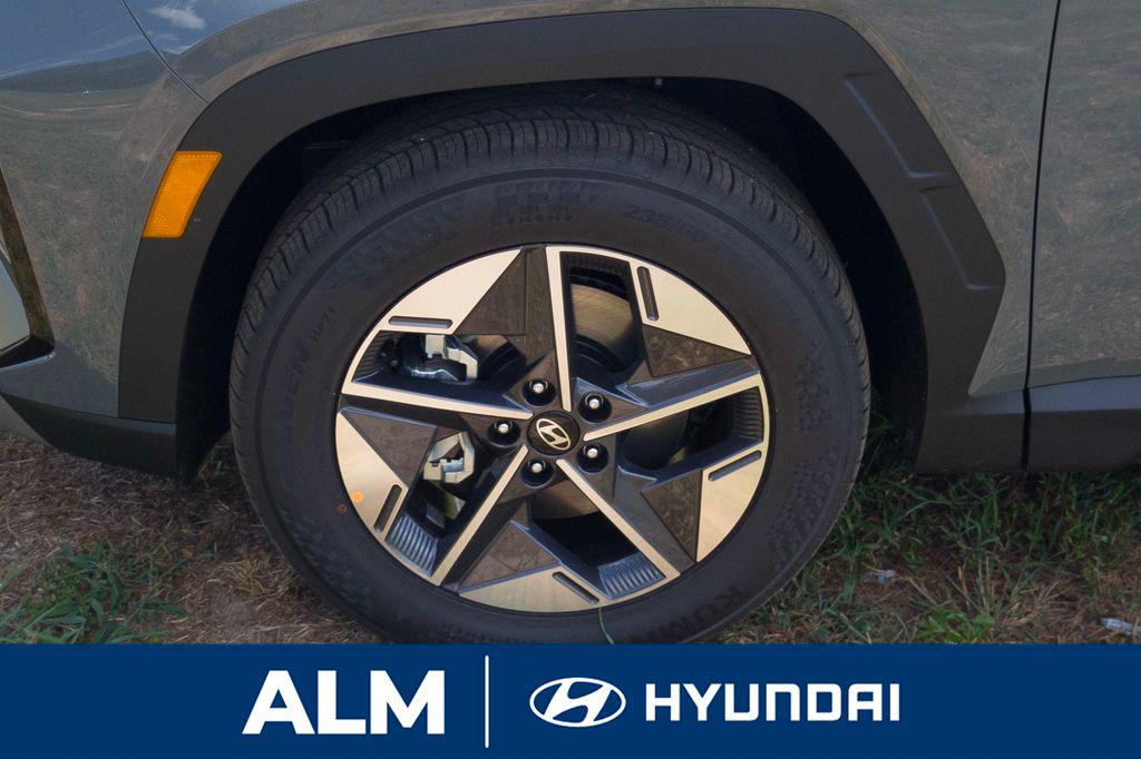 New 2026 Gray HYUNDAI SEL FWD image 11