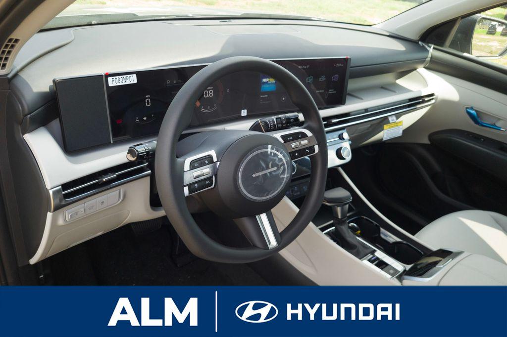 New 2026 Gray HYUNDAI SEL FWD image 12