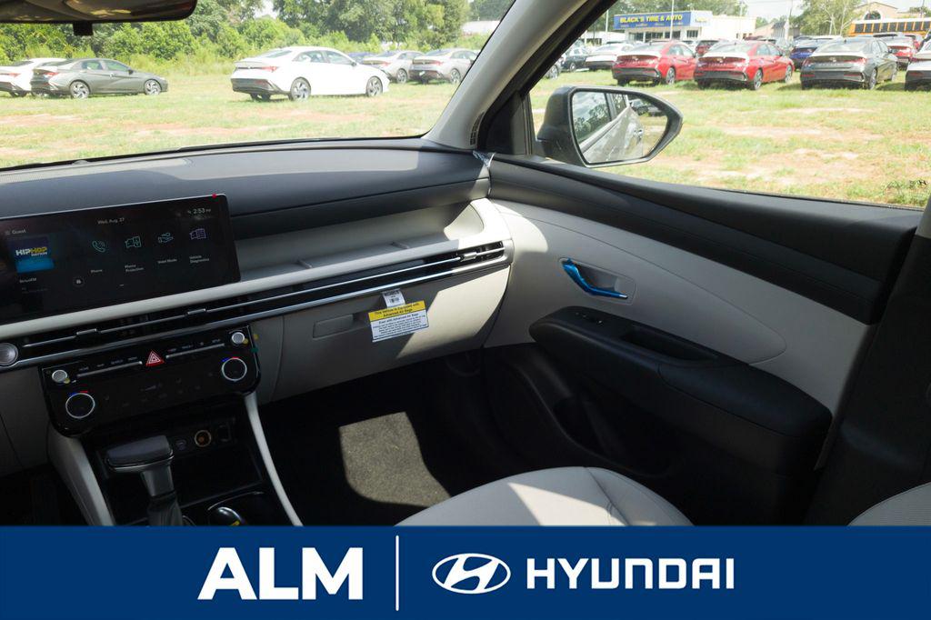 New 2026 Gray HYUNDAI SEL FWD image 17