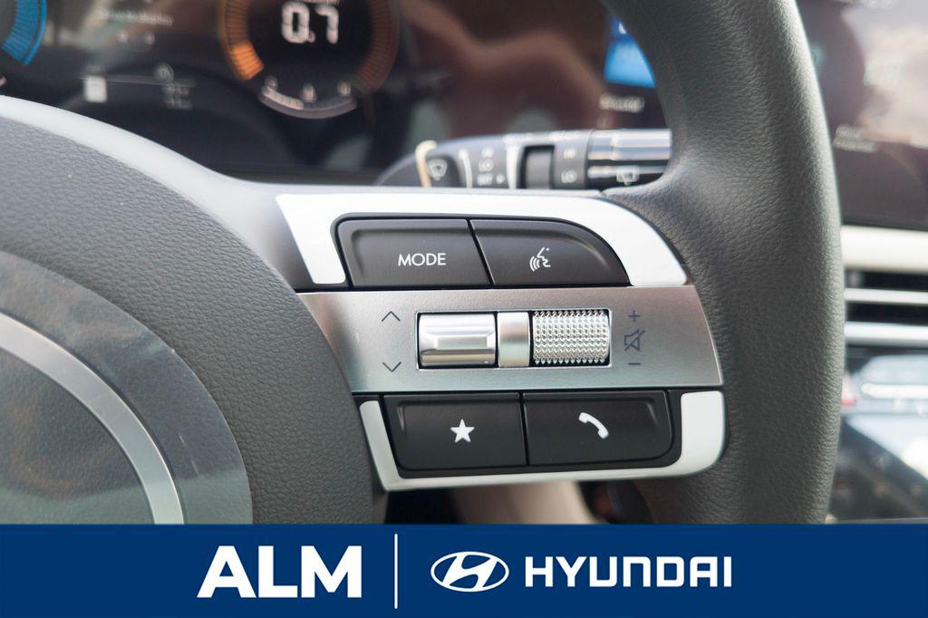 New 2026 Gray HYUNDAI SEL FWD image 25