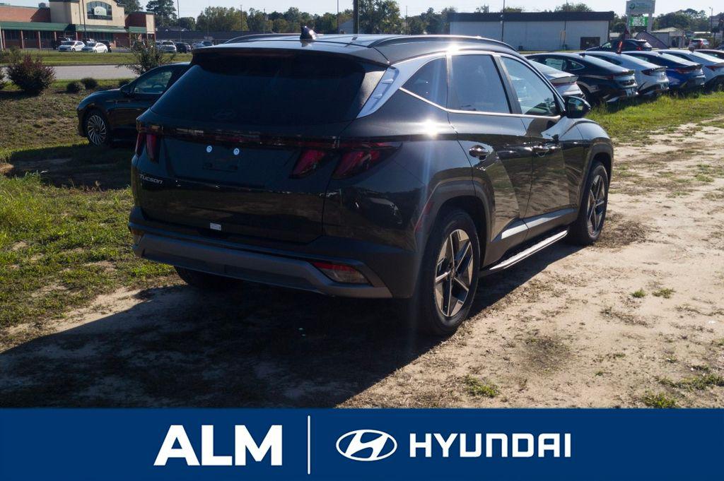 New 2026 Green HYUNDAI SEL FWD image 6