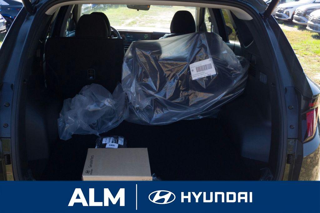 New 2026 Green HYUNDAI SEL FWD image 8