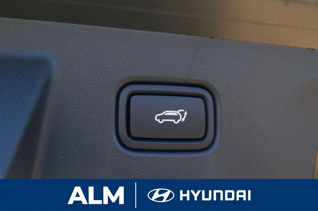 New 2026 Green HYUNDAI SEL FWD image 9