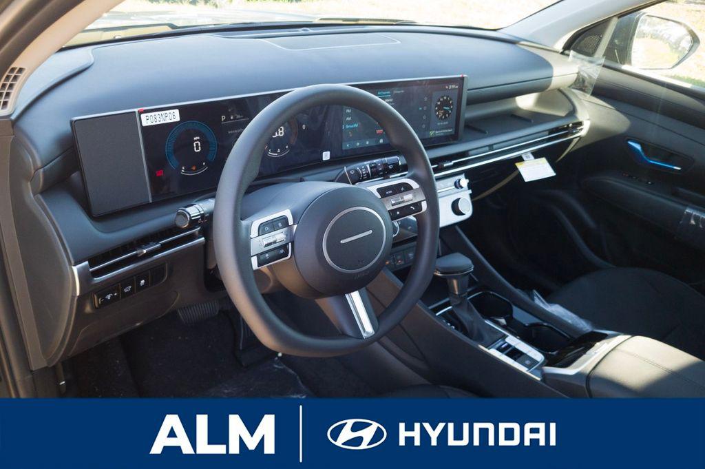New 2026 Green HYUNDAI SEL FWD image 14