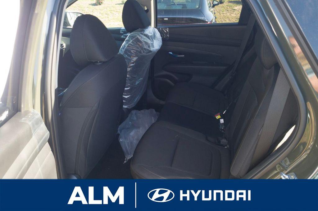 New 2026 Green HYUNDAI SEL FWD image 17