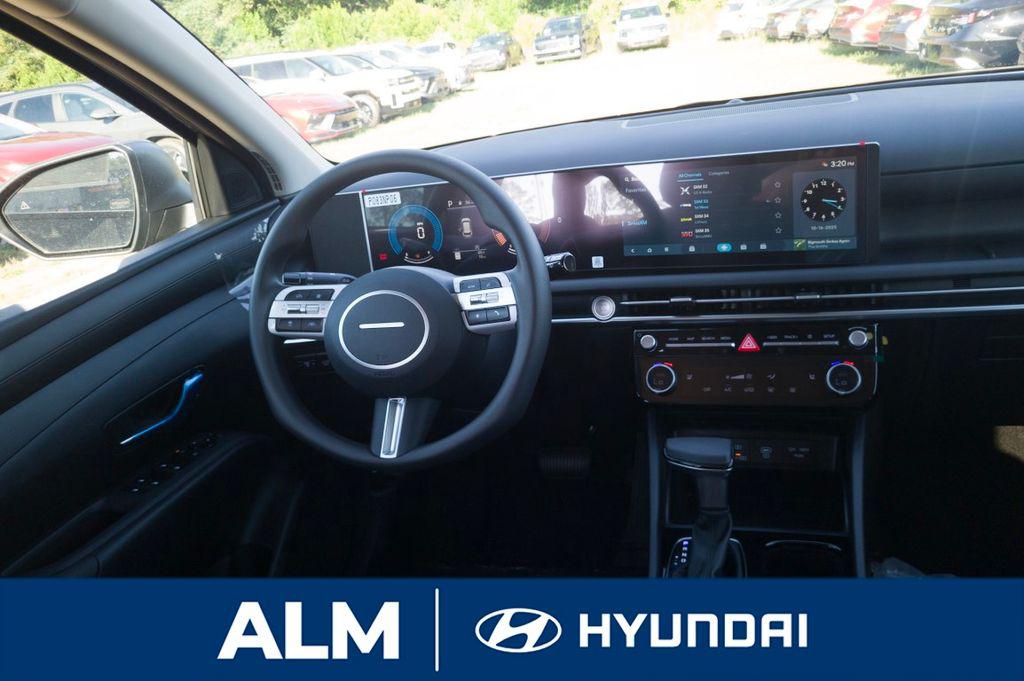 New 2026 Green HYUNDAI SEL FWD image 20