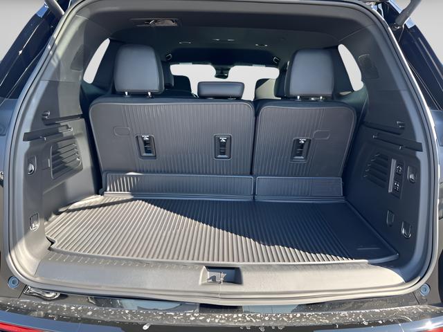 2026 GMC Acadia Denali AWD